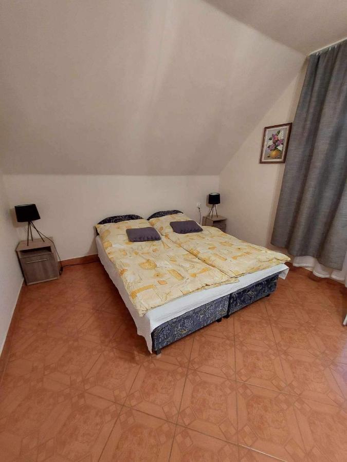 Almos Vendeghaz Apartment Hajduszoboszlo Luaran gambar